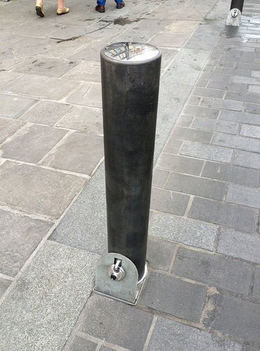 Borne de protection - CITY OF BATH - Factory Street Furniture - amovible / en métal / haute