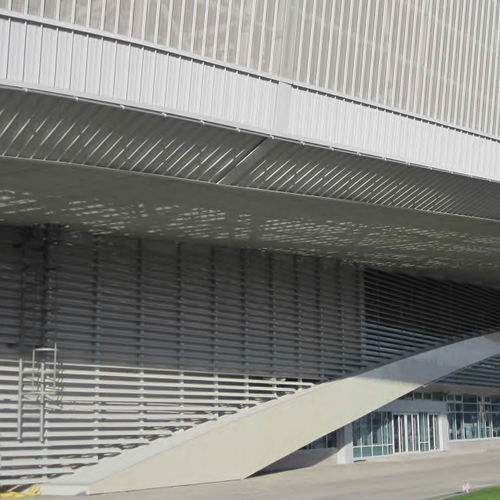 Brise-soleil en aluminium - ADLER ICE SCATING ARENA  - Arconic Architectural Products SAS, Merxheim/Frank - pour façade / vertical / horizontal