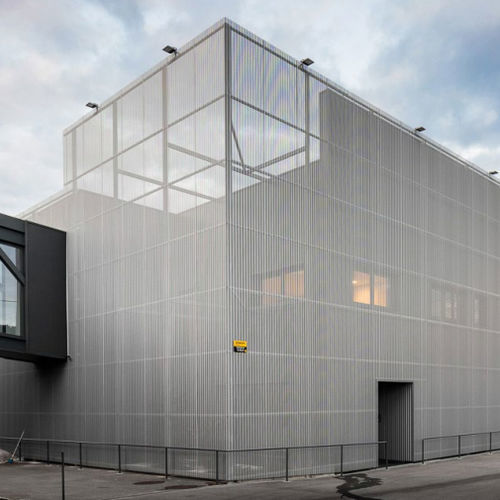 Brise-soleil aluminium - CARCEMAL HEADQUATERS - Arconic Architectural Products SAS, Merxheim/Frank - pour façade / vertical / fixe