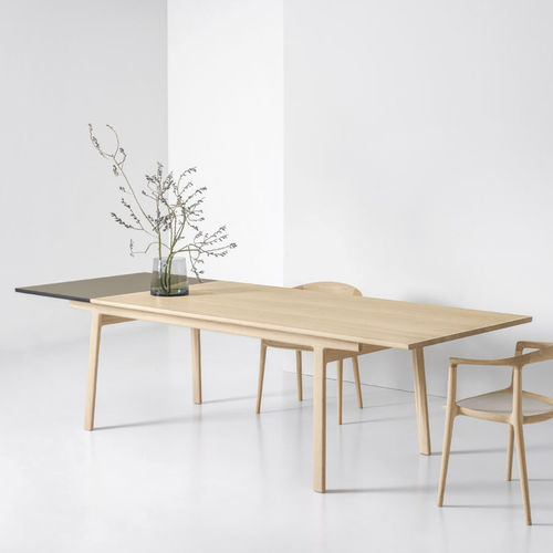 Table contemporaine - MAISA - Mobimex - en bois massif / en Fenix NTM® / rectangulaire