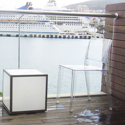 Chaise de jardin contemporaine - GYZA - PAPATYA - d'intérieur / en polycarbonate / empilable