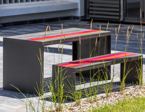 Ensemble table et bancs contemporain - SOHA - Concept Urbain - en tôle d'acier / de jardin / urbain