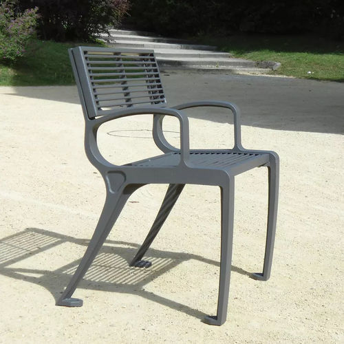 Chaise de jardin contemporaine - BASIC - Concept Urbain - d'extérieur / en acier / avec piètement en fonte