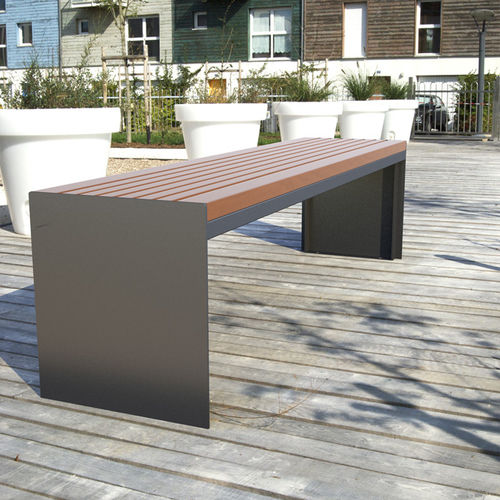 Banc public contemporain - SOHA - Concept Urbain - en bois exotique / en acier / sans dossier