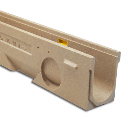 Caniveau pour terrain de sport - SU100 - ULMA - ARCHITECTURAL SOLUTIONS - à grille / à fente / avec pente