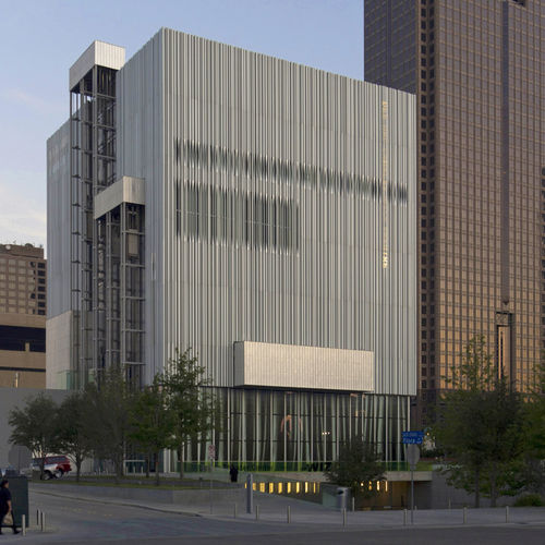 Brise-soleil en aluminium extrudé - WYLY THEATER - A. Zahner - en aluminium anodisé / pour façade / vertical