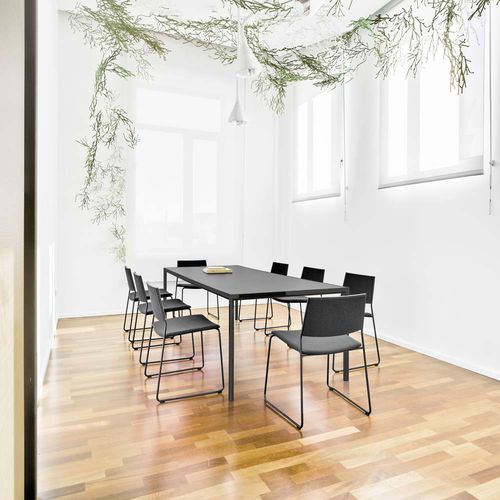 Table contemporaine - SUI - INCLASS - en chêne / en MDF laqué / en verre trempé
