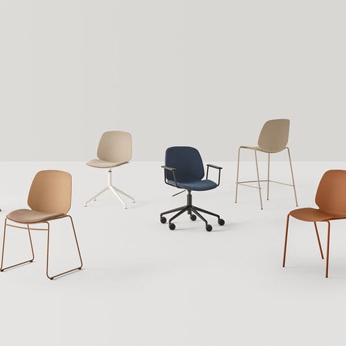 Chaise contemporaine - OSWELL - INCLASS - d'intérieur / en plastique / avec piètement en acier