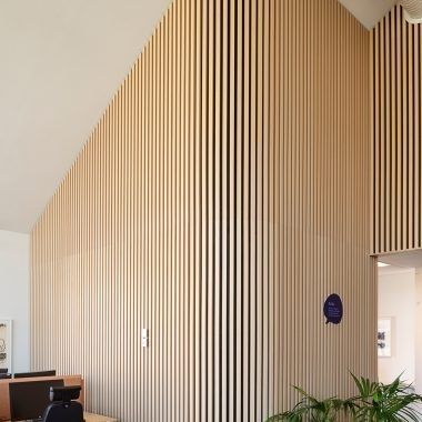 Panneau acoustique pour plafond - RIB-R - Gustafs Scandinavia AB - pour mur / en placage de bois / de plâtre