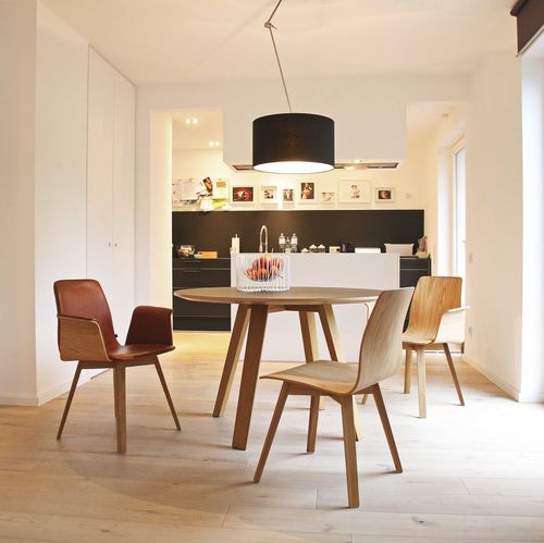 Table à manger contemporaine - MAVERICK - KFF - en bois massif / en linoléum / ronde
