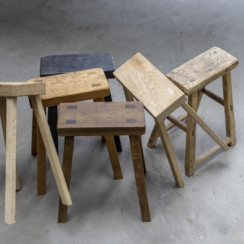 Tabouret contemporain - MILLI - KFF - en bois / gris / rouge