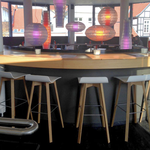 Tabouret de bar contemporain - MAVERICK - KFF - en contreplaqué moulé / avec piètement en bois massif / tapissé