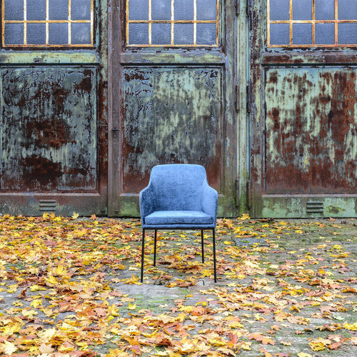 Chaise visiteur contemporaine - YOUMA - KFF - d'intérieur / en tissu / en cuir
