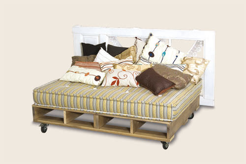 Lit double - sensi-scandia.com - contemporain / à roulettes / en bois