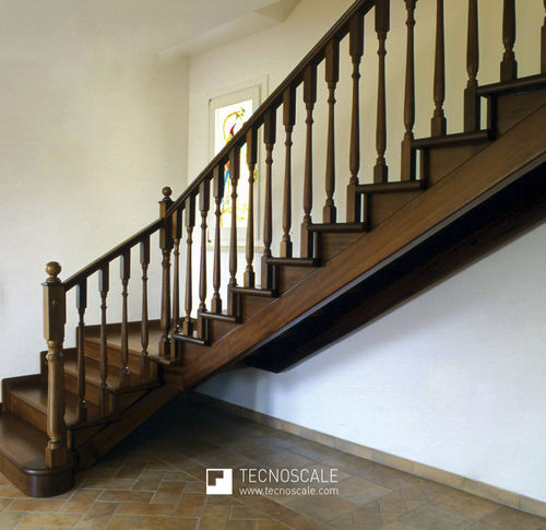 Escalier quart tournant - 900 NOVECENTO STILE - TECNOSCALE - à marches en bois / structure en bois / résidentiel