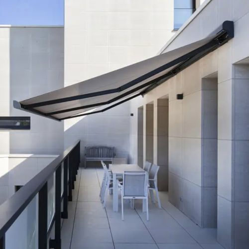 Store banne coffre - B25 - Brustor - motorisé / de terrasse / blanc
