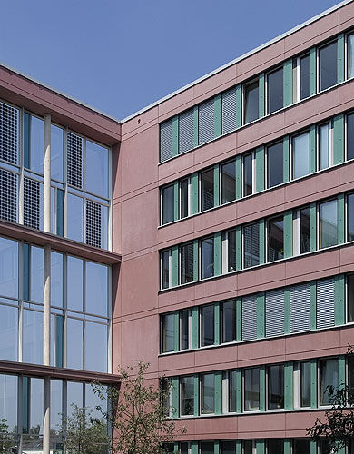 Panneau photovoltaïque monocristallin - TAX OFFICE CENTRE, AACHEN - Schindler - pour façade ventilée / pour façade