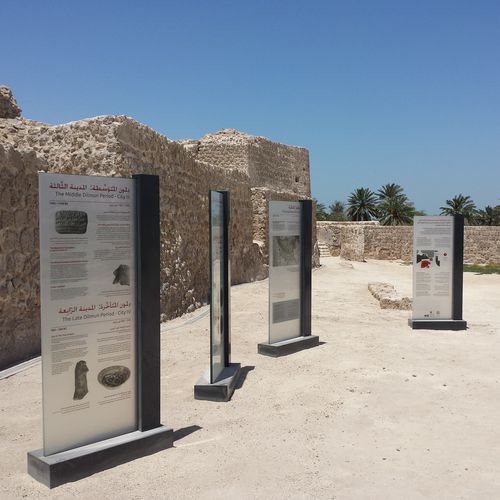 Panneau d'information pour espace public - LOW-IRON SERISTAL IMAGE PLASTOFLOAT - Macocco