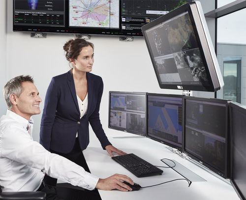 Moniteur de vidéosurveillance - OPSPACE - Barco - à écran large / couleur