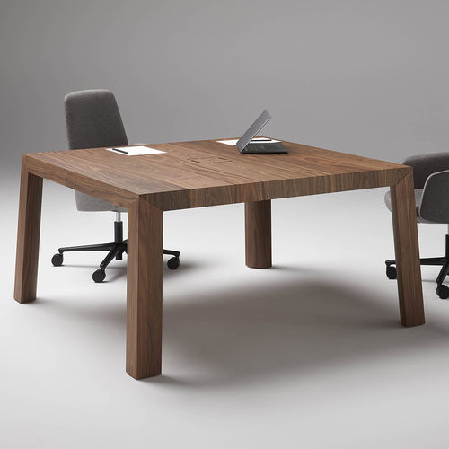 Table de réunion contemporaine - TOLA  - Ofifran - en noyer américain / avec piètement en bois / rectangulaire