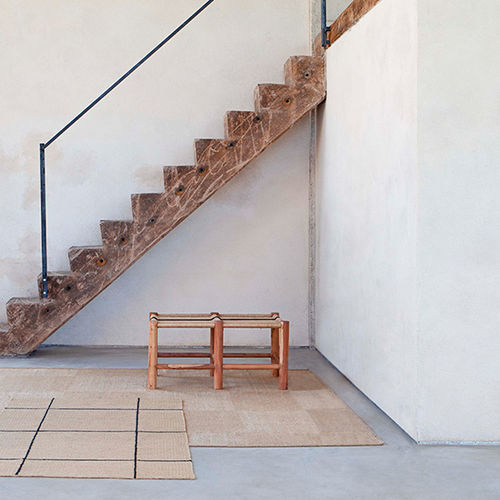 Tabouret contemporain - Roots - GAN RUGS - en résine / avec piètement en bois / double