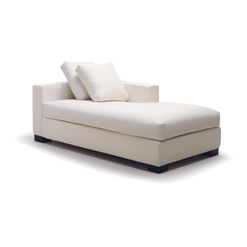 Méridienne contemporaine - Shaheen Special - PAU - en tissu / en bois / avec piètement en hêtre