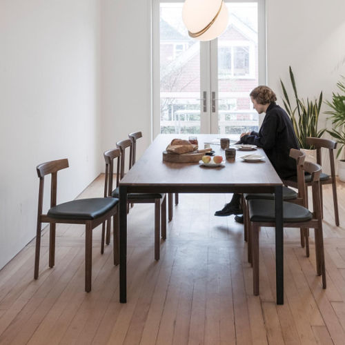 Table à manger contemporaine - ABLE - BENSEN - en placage de bois / en marbre / avec piètement en aluminium