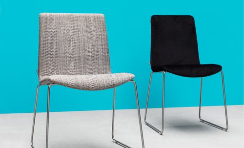 Chaise contemporaine - LINAR  - NOTI - d'intérieur / en tissu / empilable