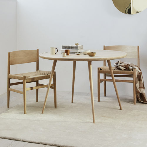 Table à manger contemporaine - ACCENT - Mater Design - en chêne / avec piètement en chêne / ronde