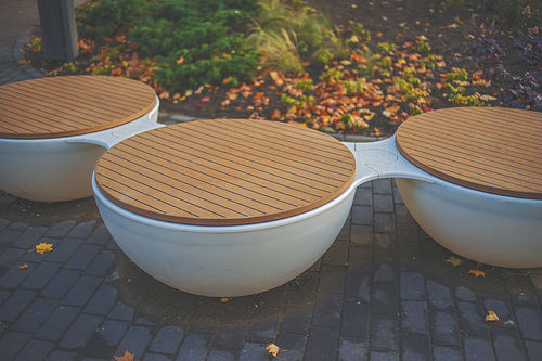 Banc public contemporain - Timpan Illuminated Bench - Keha3  - en teck / en contreplaqué / en PE