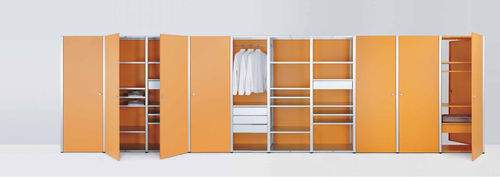 Armoire contemporaine - Lehni - en bois / en bois laqué / à portes battantes