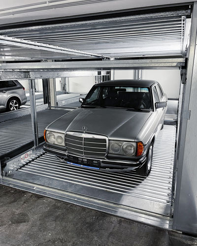 Système de stationnement avec plate-forme - TRENDVARIO 6300+ - KLAUS Multiparking GmbH - avec ascenseur