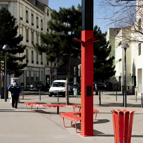 Borne de recharge pour téléphone portable - SOLAR STICK - TF URBAN - USB / en acier / solaire
