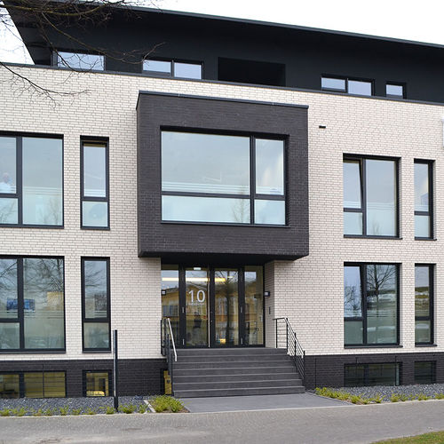 Brique pour façade - OSLO - Röben - pleine / isolante / à relief