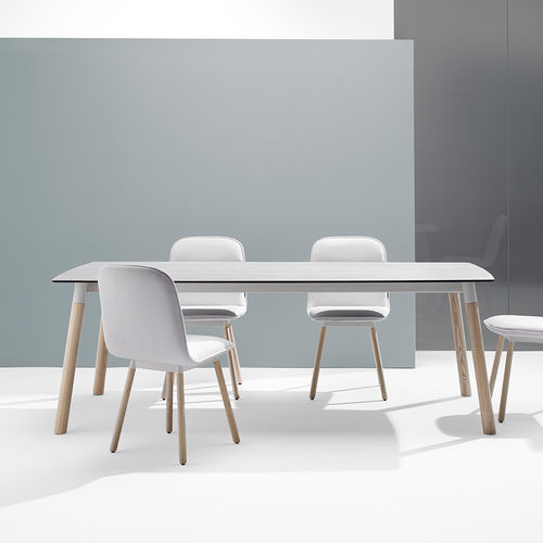 Table contemporaine - KÖLN  - MOBLIBERICA - en céramique / avec piètement en métal / avec piètement en frêne