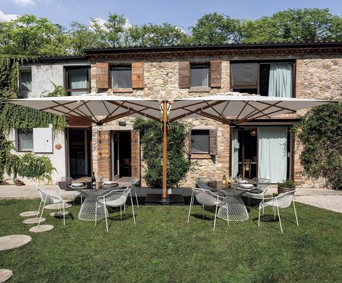 Parasol carré - Dual “V” Timber - Scolaro - déporté / en tissu acrylique / en aluminium