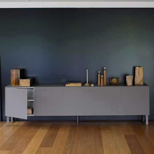 Buffet contemporain - CUBE 55 - Ghekiere Industries - en mélaminé / avec étagère / à portes battantes