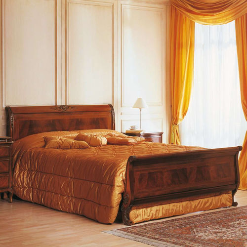 Lit double - French Nineteenth Century - VIMERCATI MEDA LUXURY CLASSIC FURNITURE - de style / avec tête de lit tapissée / en noyer