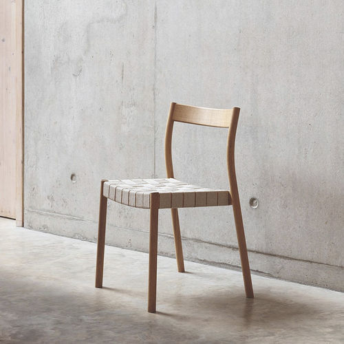 Chaise contemporaine - ALMA - Dare Studio - d'intérieur / en bois massif / empilable