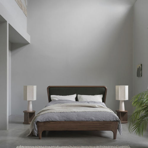 Lit double - REEVES - Dare Studio - contemporain / tapissé / en chêne