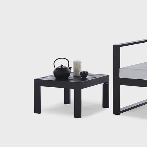 Table d'appoint contemporaine - YORK - SACHI - Premium Outdoor Furniture - en aluminium / carrée / résidentielle