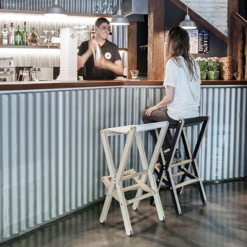 Tabouret de bar contemporain - 2ND RIS - DVELAS - en tissu / avec piètement en contreplaqué / avec piètement en bouleau