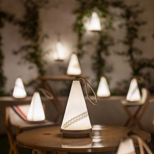Lampe baladeuse - KNOT - DVELAS - en tissu / en bouleau / contemporaine