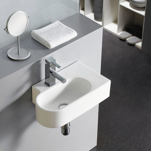 Vasque suspendue - KABUTO - Bath Collection S.L. - en porcelaine / avec miroir ajustable / ovale