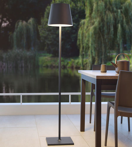 Lampe de sol - QUINT - MOREE - en aluminium / en fonte d'aluminium / contemporaine