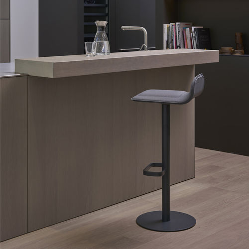 Tabouret de bar contemporain - DAVE - MOREE - en tissu / avec piètement en acier à revêtement par poudre / piètement central