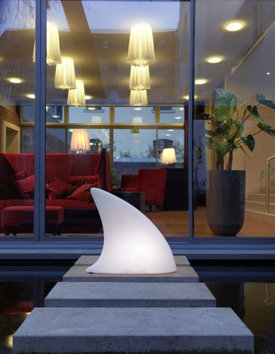 Lampe de sol - SHARK - MOREE - en plastique / design original / sans fil