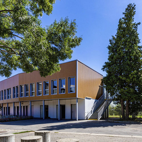 Bâtiment préfabriqué - VENISSIEUX 1 348 m² - Cougnaud - modulaire / pour école / écologique