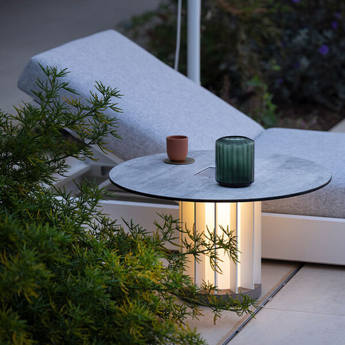 Table basse contemporaine - TECKALU - LES JARDINS - en verre dépoli / en HPL / en beton ciré