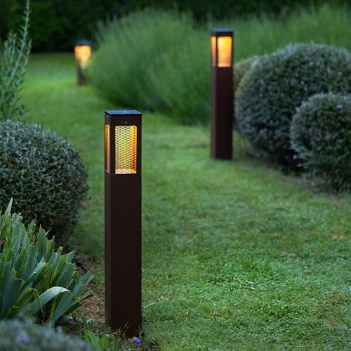 Borne d'éclairage de jardin - TRADITION  - LES JARDINS - contemporaine / en aluminium / solaire